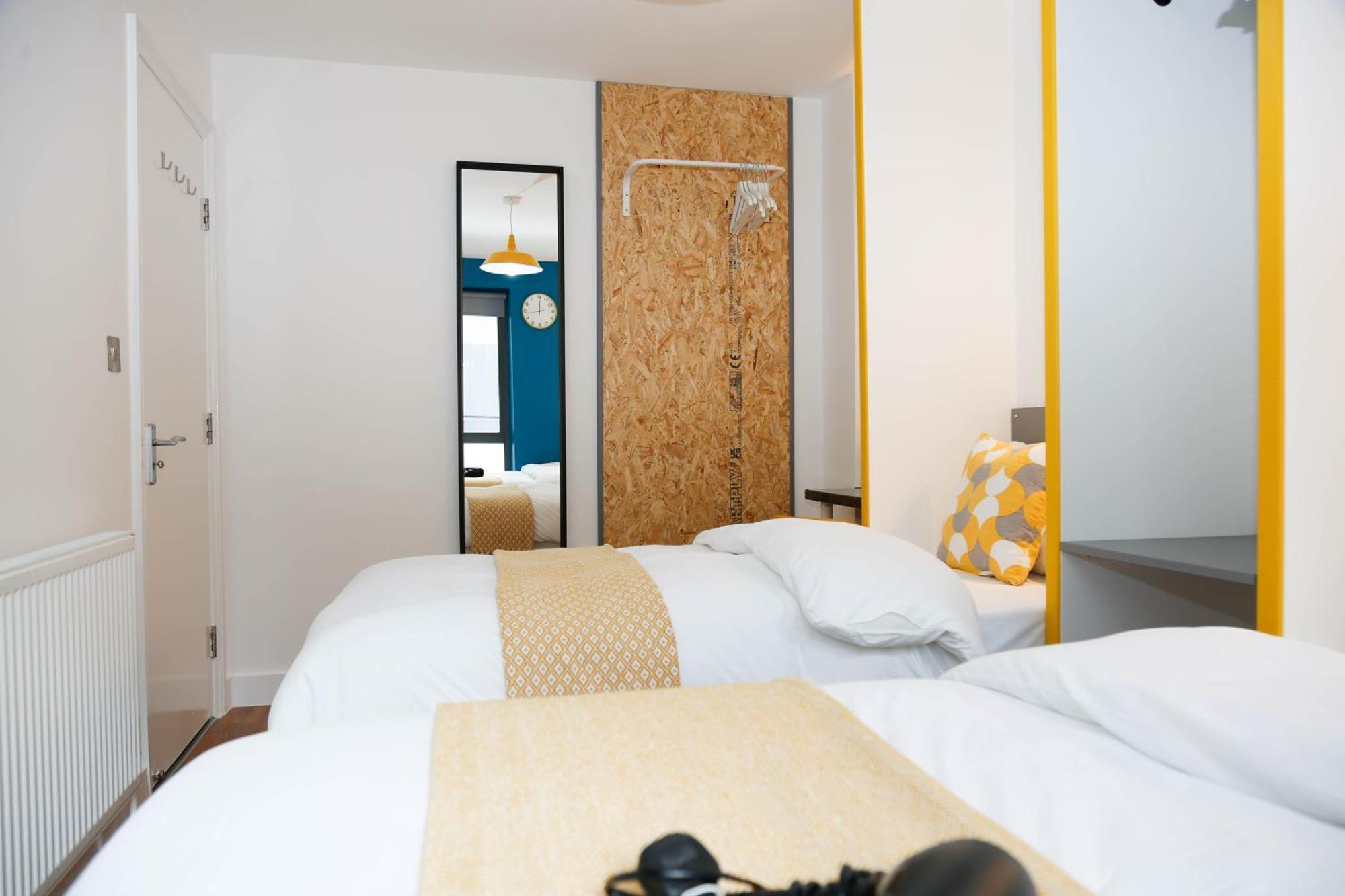 New Luxury Apartments In Central Location Next To Shops, Cafes, Bars & Metro Londyn Zewnętrze zdjęcie