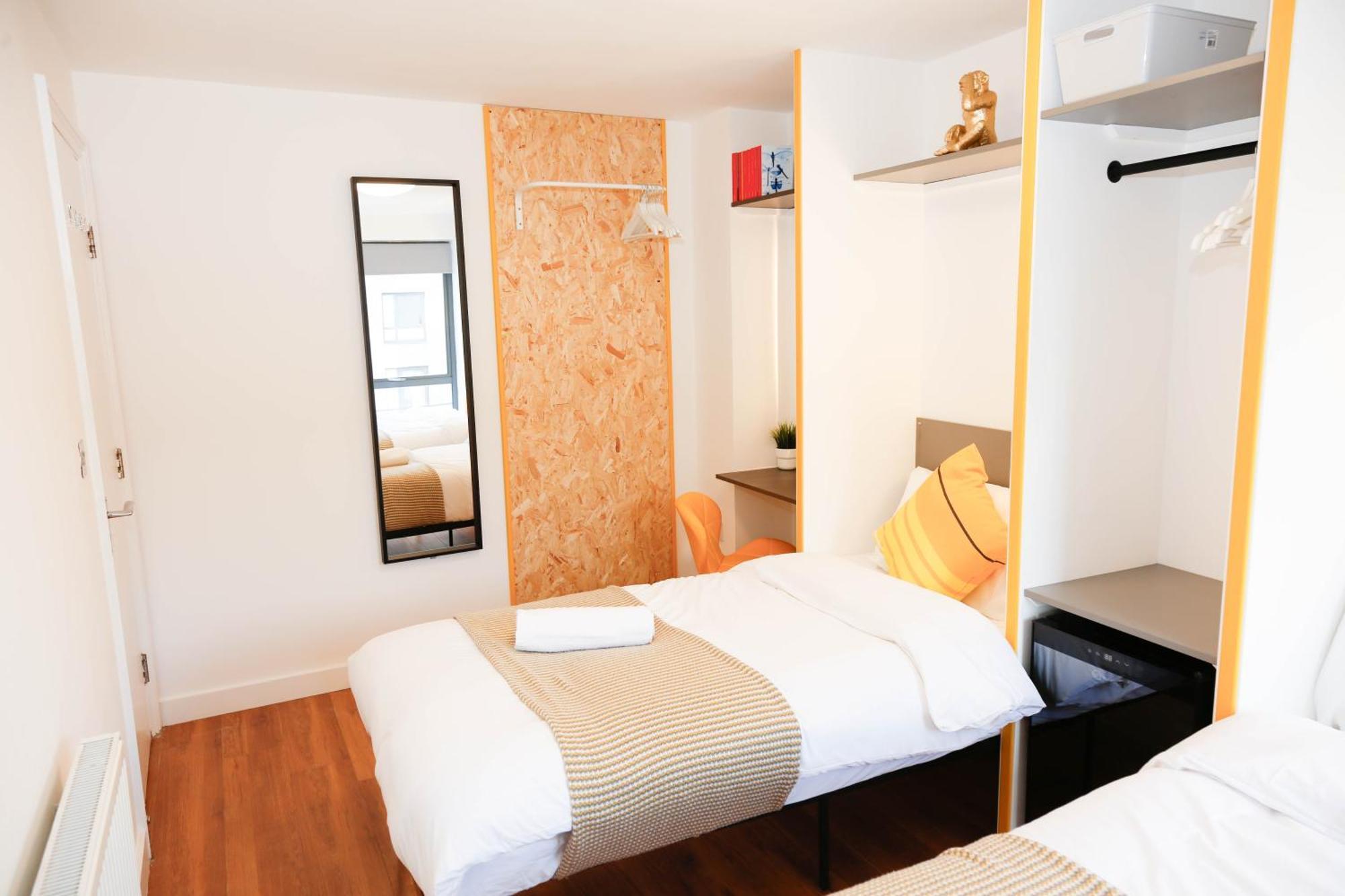 New Luxury Apartments In Central Location Next To Shops, Cafes, Bars & Metro Londyn Zewnętrze zdjęcie