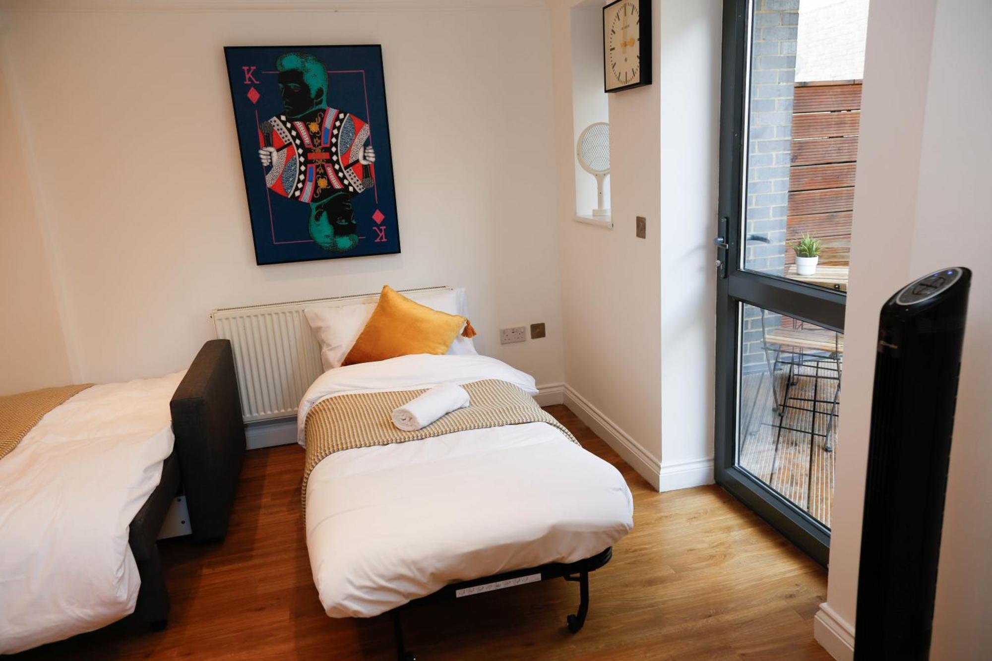 New Luxury Apartments In Central Location Next To Shops, Cafes, Bars & Metro Londyn Zewnętrze zdjęcie
