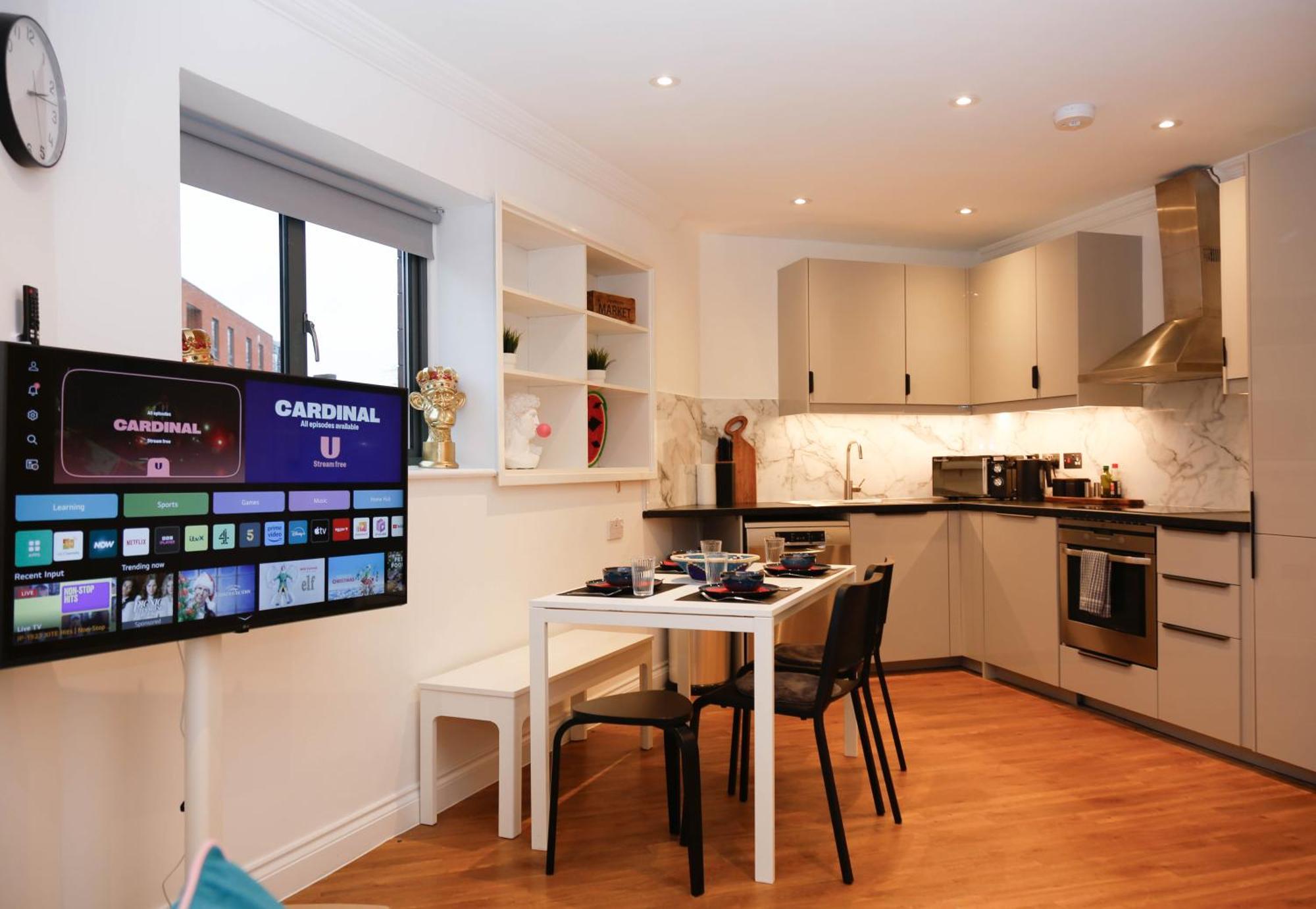 New Luxury Apartments In Central Location Next To Shops, Cafes, Bars & Metro Londyn Zewnętrze zdjęcie